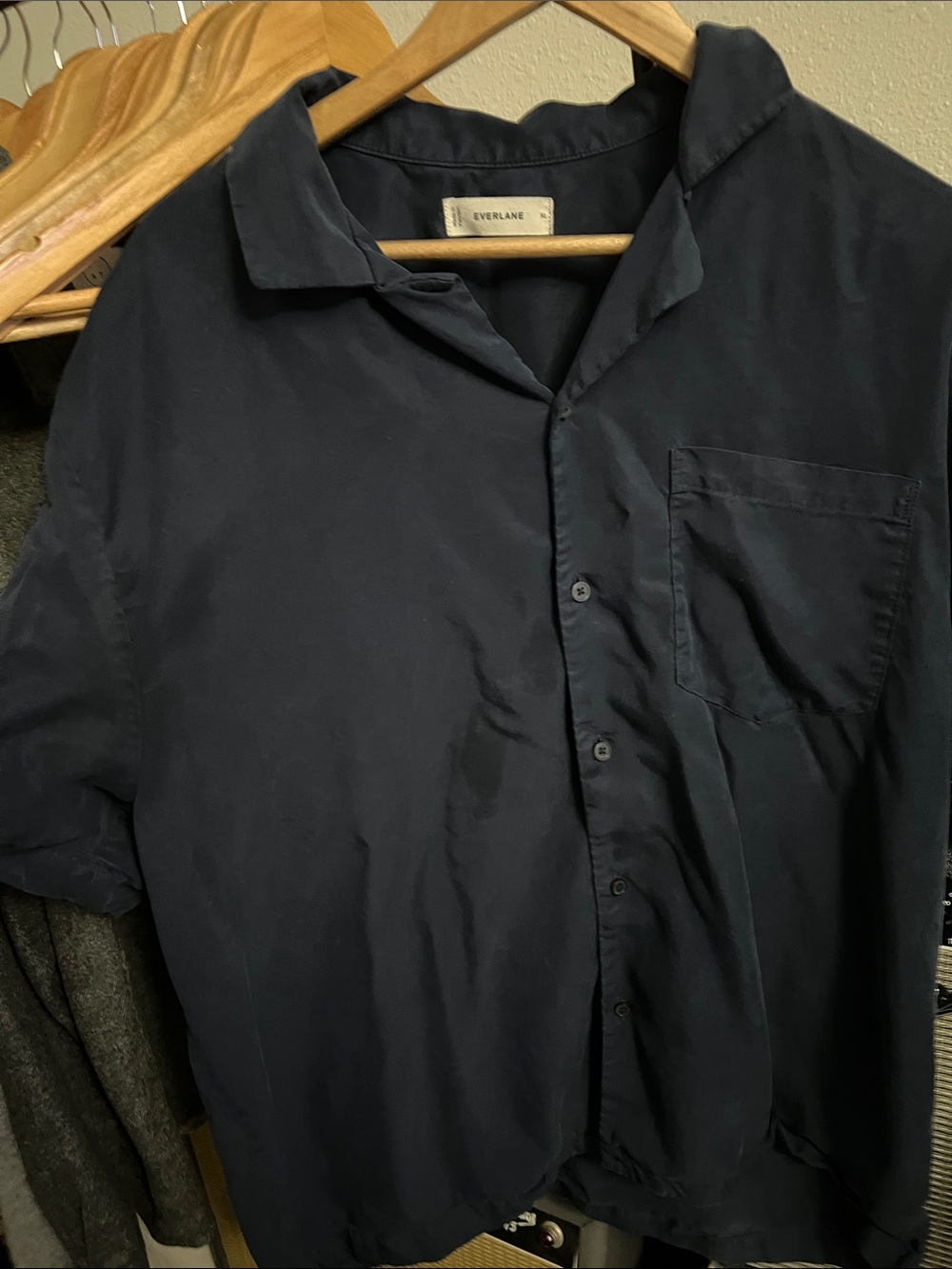 Everlane Men’s Navy Short-Sleeve Button-Down Shirt